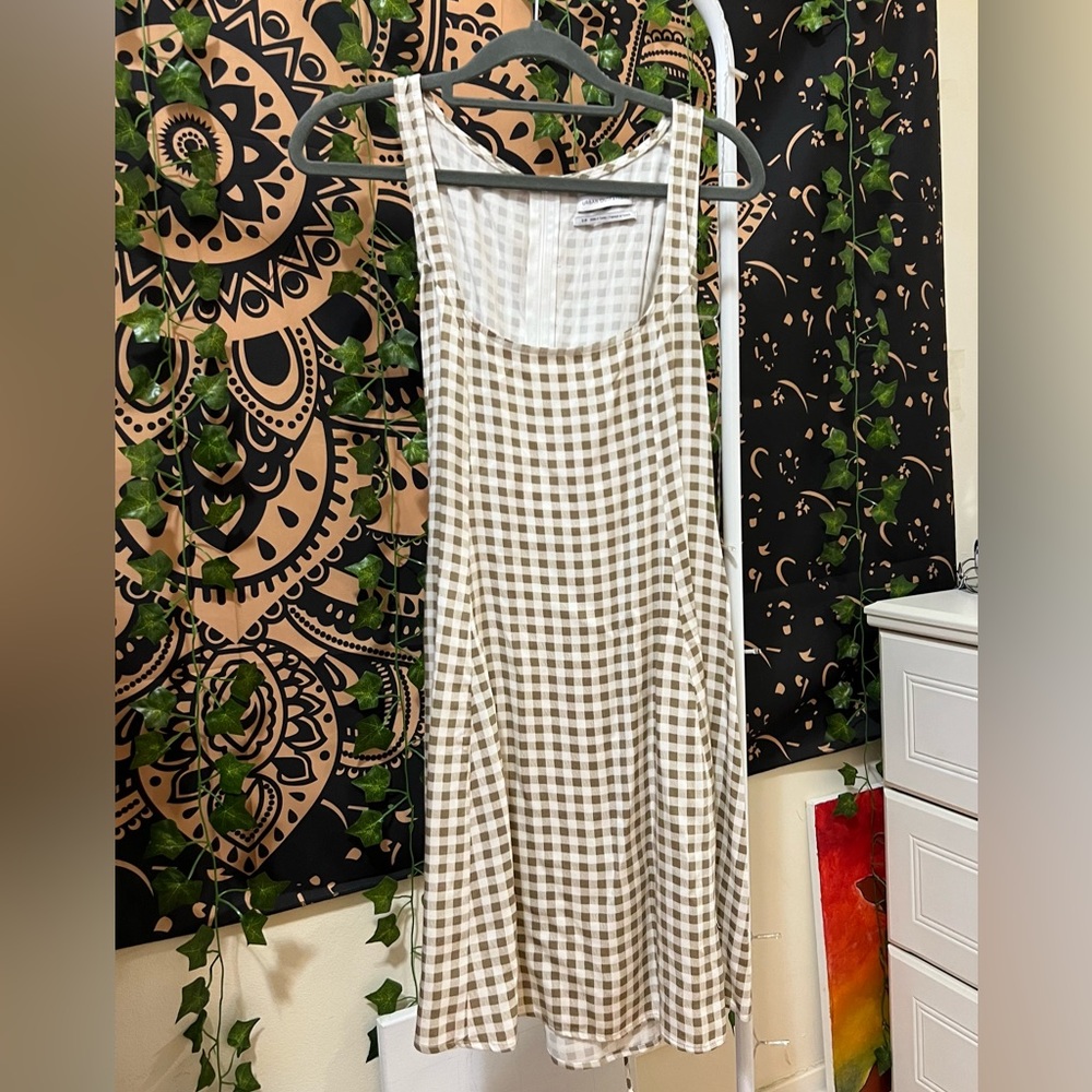 Brown and white picnic patterned dress